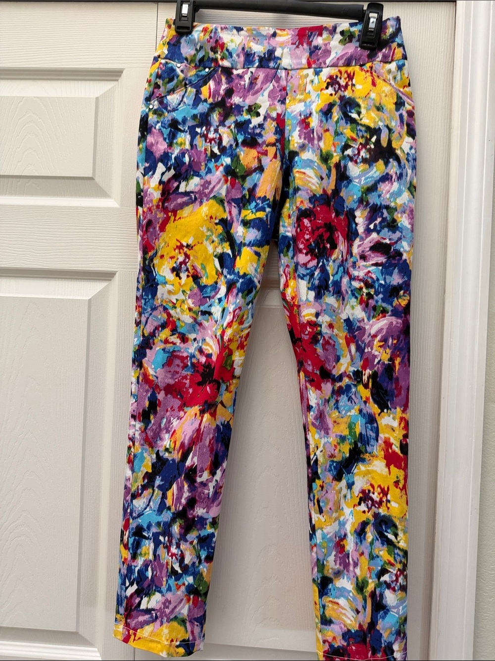 Attyre Multicolor Brushstroke Floral Leggings